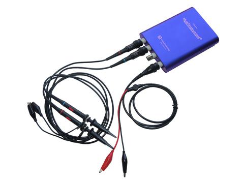 配两个60MHz标准示波器探头、一条信号发生器测试线和1.5米的USB线